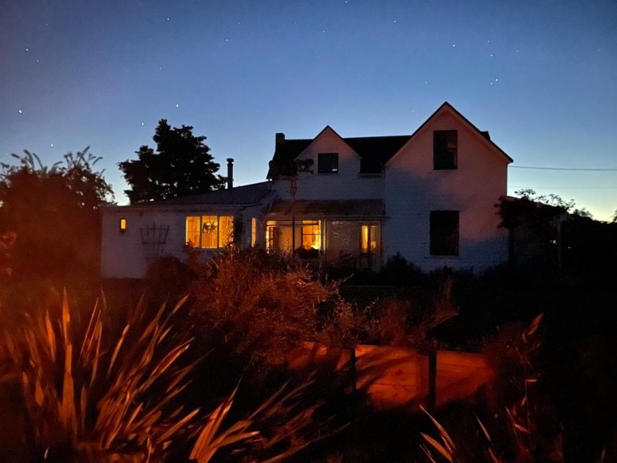 Ashley Villa Bnb Такака Екстериор снимка