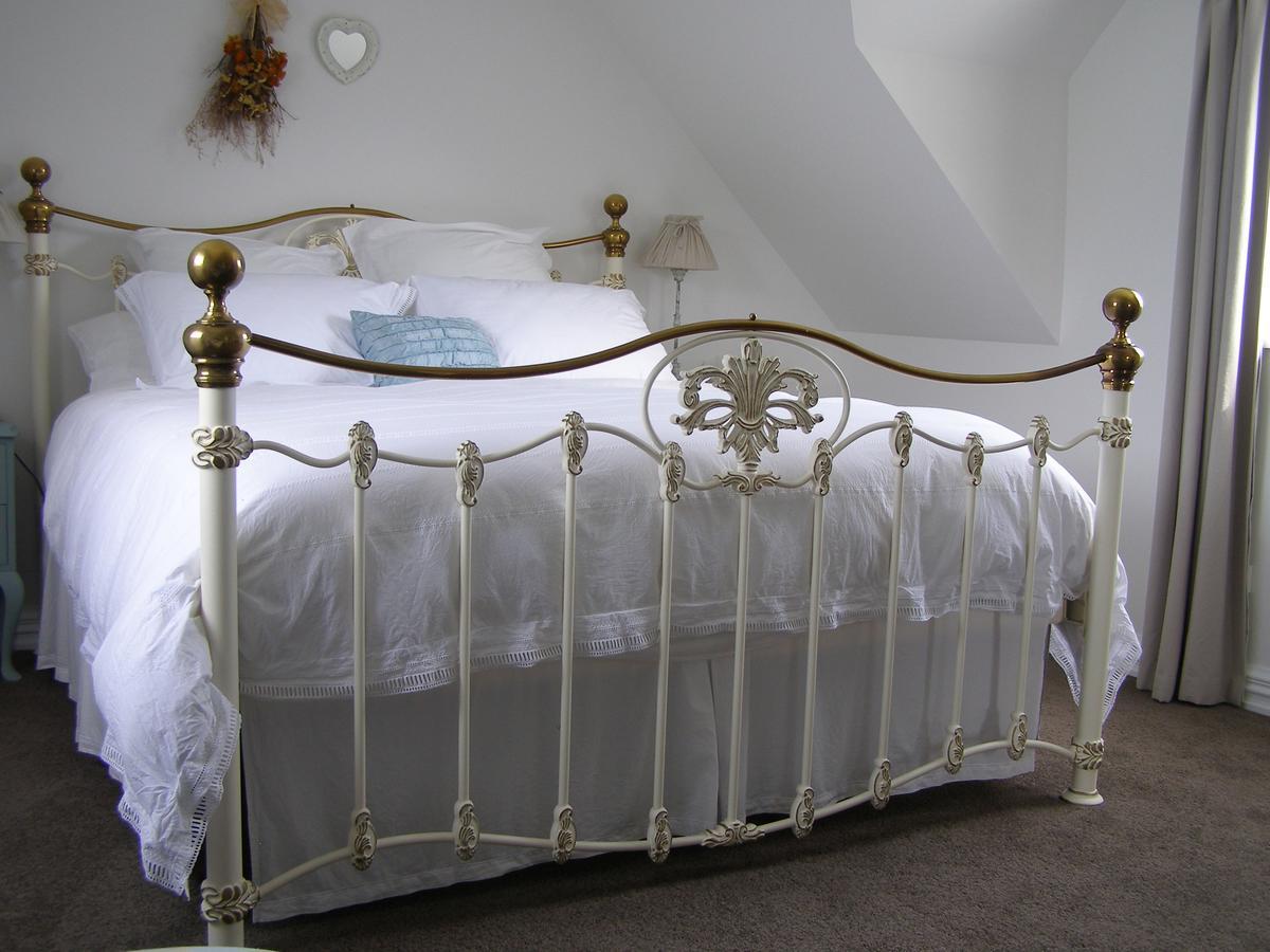 Ashley Villa Bnb Такака Екстериор снимка